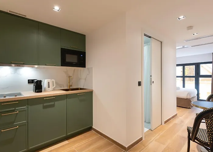 Les Hcr Apart Otel 4*